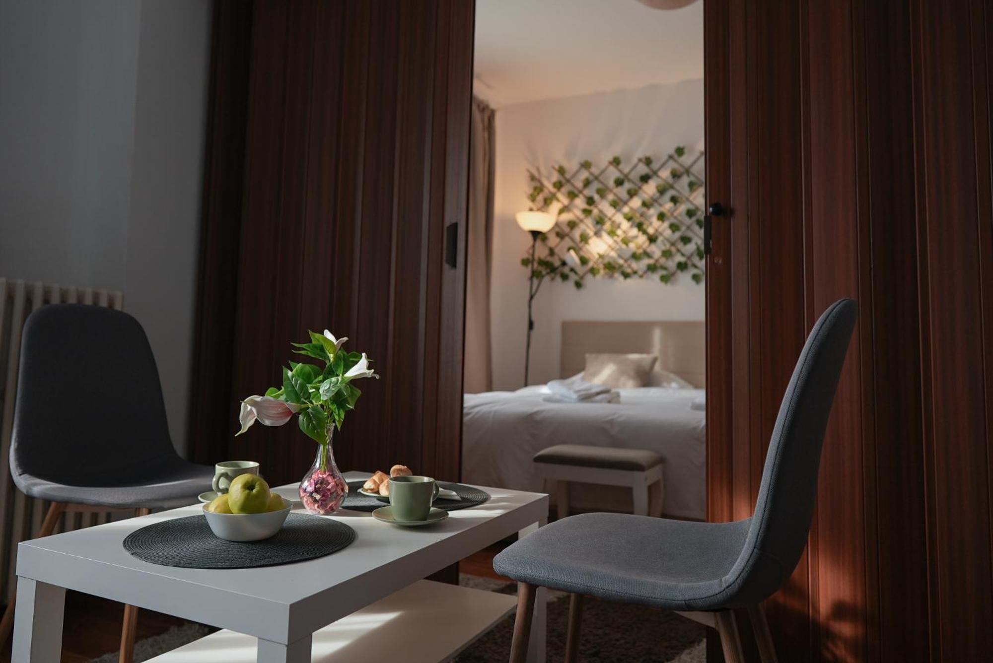 Victoria Avenue Apartments ブカレスト エクステリア 写真