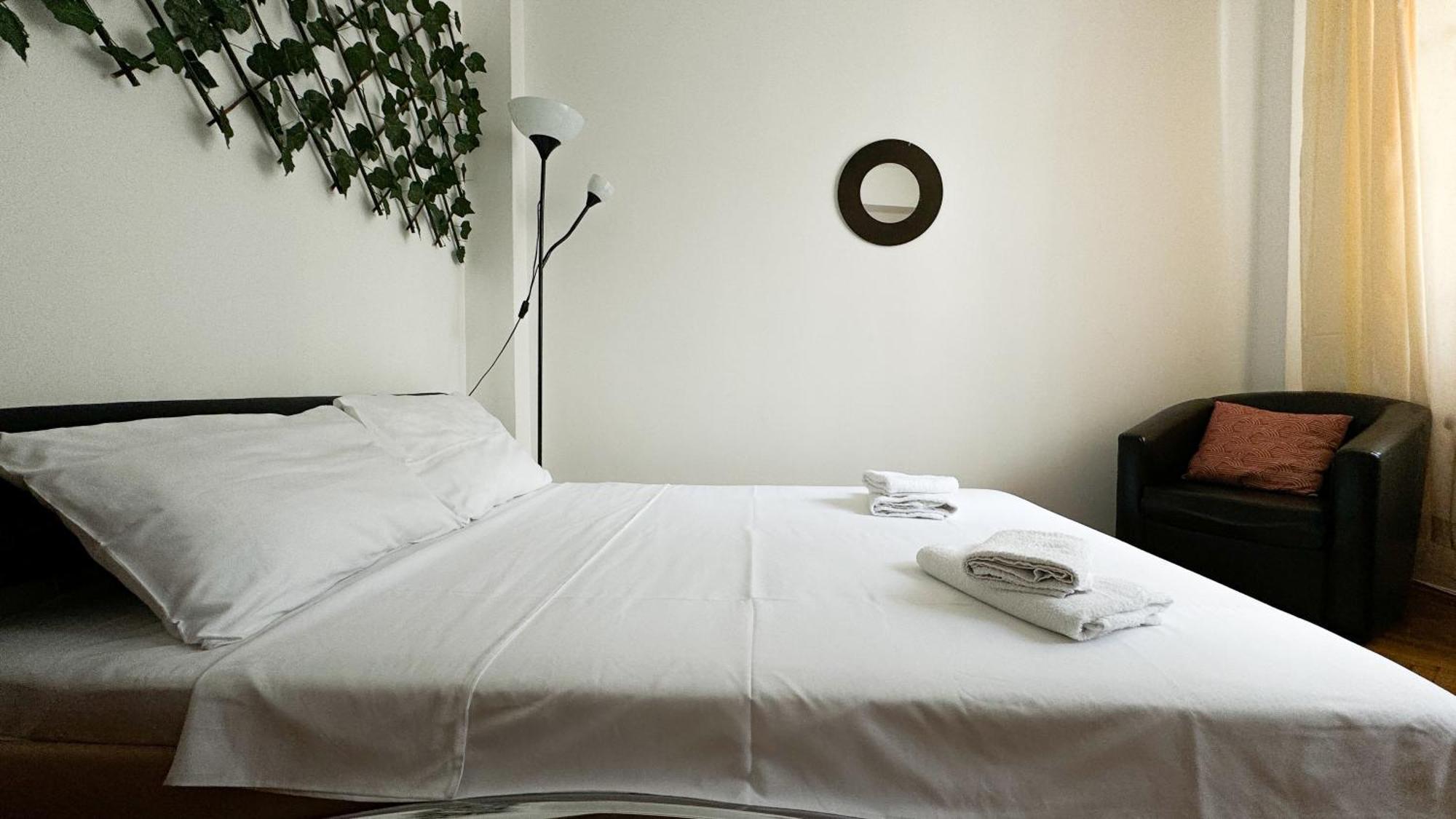 Victoria Avenue Apartments ブカレスト エクステリア 写真